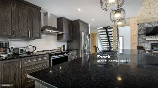 西安按摩指南：专业部位护理，舒缓身心疲惫 封面