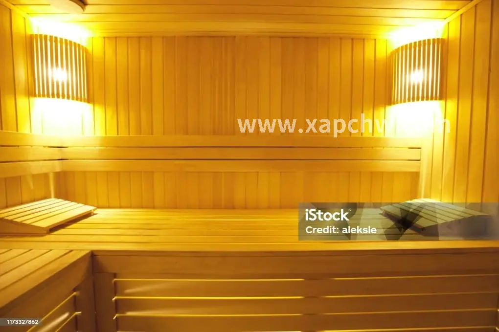 使用筋膜枪进行腿部放松